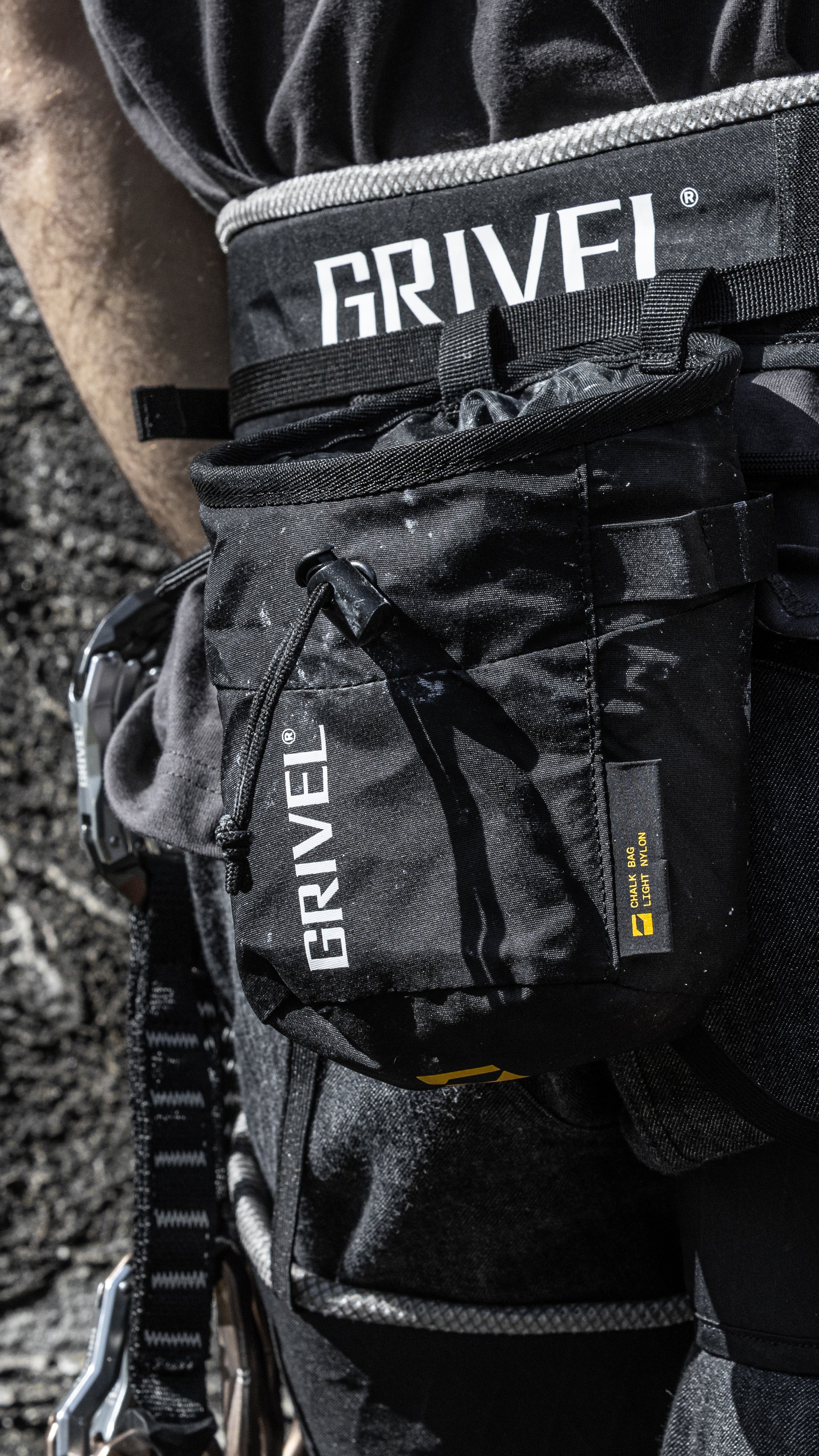 Grivel Chalk Bag Black sac à magnésie noir brosse