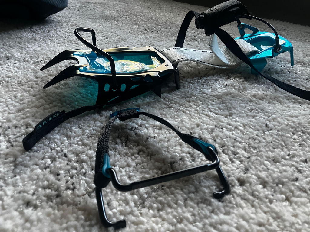 Blue Ice Harfang Alpine Hybrid crampons 12 pointes acier-alu