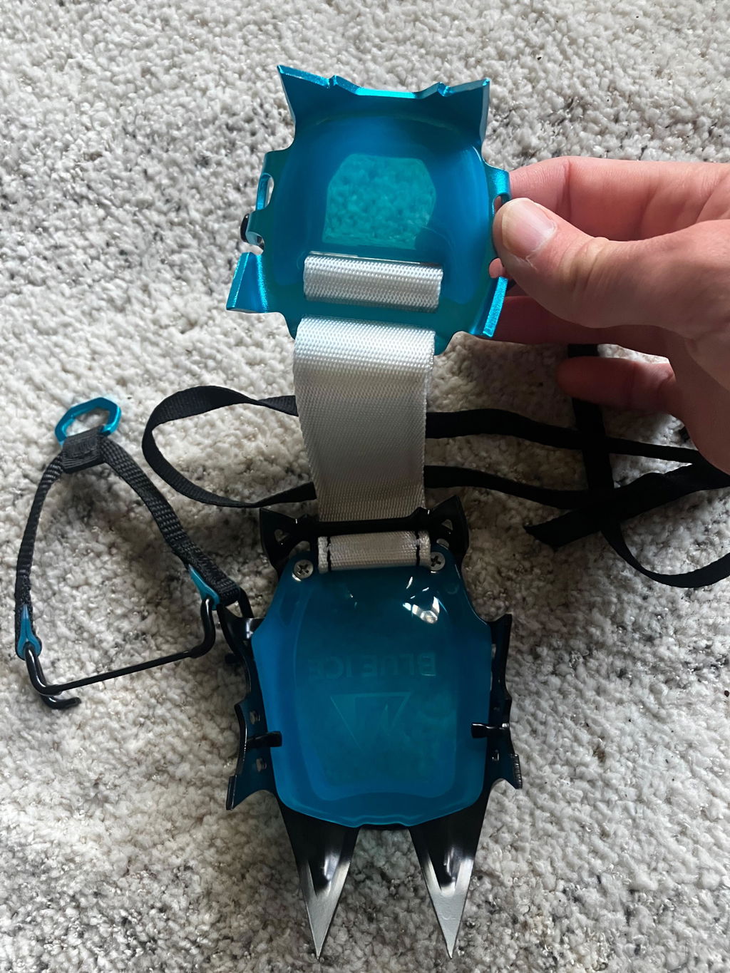 Blue Ice Harfang Alpine Hybrid crampons 12 pointes acier-alu