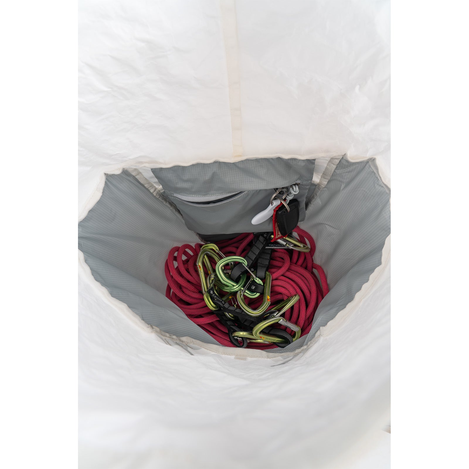 Blue Ice Alpine Hauler sac à dos 45 L blanc ultra-léger