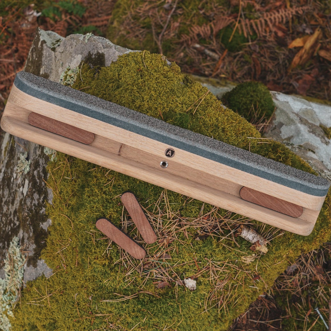 Nature Climbing Stoak Board II poutre escalade granite slope